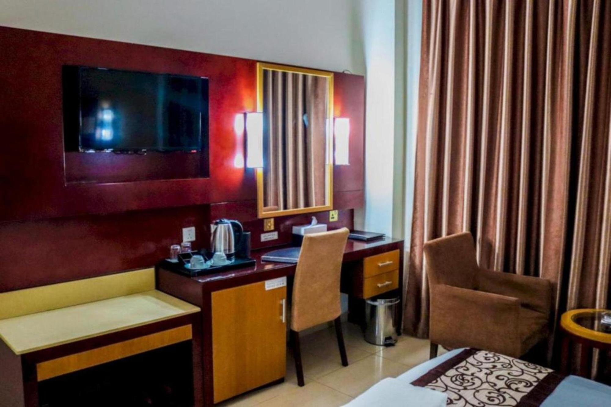 Palette Phoenix Hotel Dubaï Extérieur photo